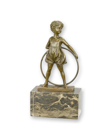 Bronzen hoepel meisje beeld