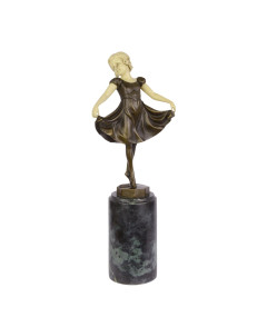 Hars gemonteerd bronzen beeld genaamd lieselotte