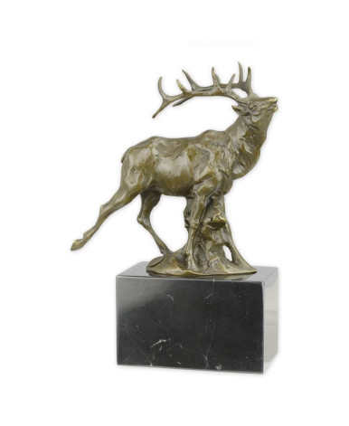 Bronzen beeld van een edelhert type 2 Bronzen beeld van een edelhert type 2