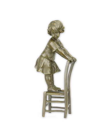 Bronzen meisje op kruk beeld type 2