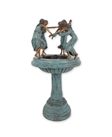 Bronzen fontein met 4 vrouwen