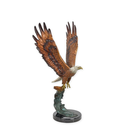 Bronzen adelaar beeld die vis vangt Bronzen adelaar beeld die vis vangt
