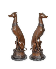 Bronzen zittende whippets beeld