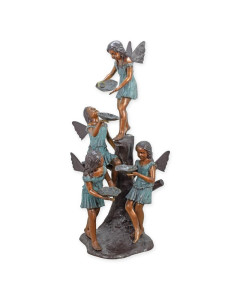 Bronzen fontein met vier engelen Bronzen fontein met vier engelen