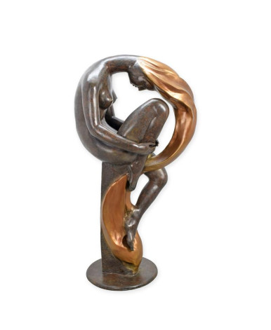 Bronzen beeld zittende vrouw met lang haar Bronzen beeld zittende vrouw met lang haar