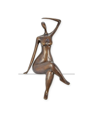 Bronzen beeld zittende mollige vrouw Bronzen beeld zittende mollige vrouw