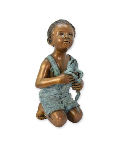 Bronzen beeld van jongetje met kikker fontein