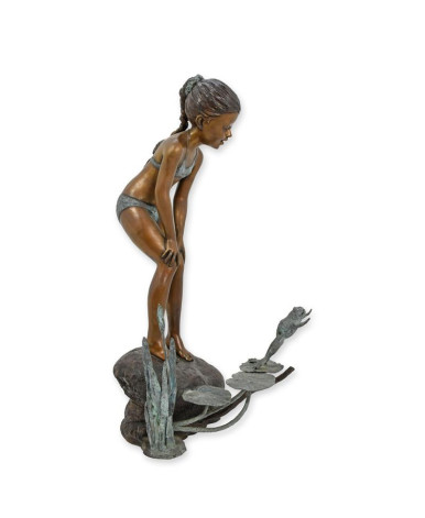 Bronzen meisje met kikker fontein beeld