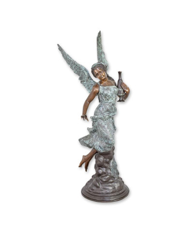 Bronzen gevleugelde vrouwenbeeld type 2