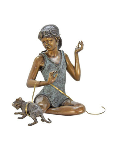 Bronzen meisje met kat beeld type 1