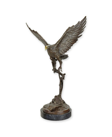 Bronzen beeld van een adelaar in vlucht