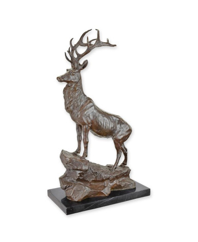 Bronzen beeld van een hert op rots type 3