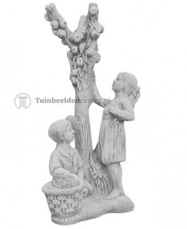 Kinderen bij appelboom Kinderen bij appelboom