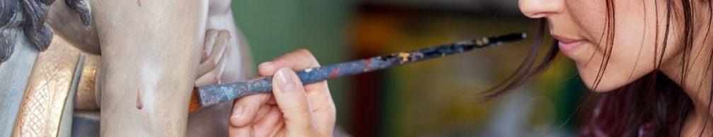 betonnen beeld schilderen